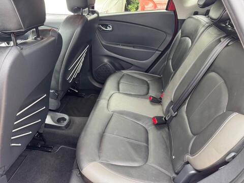 Renault Captur 1.5 dCi ENERGY Signature Nav Auto Euro 6 (s/s) 5dr 40