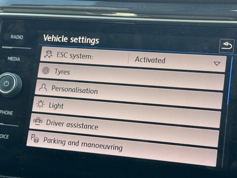 Volkswagen T-Roc 1.6 TDI SEL Euro 6 (s/s) 5dr 21
