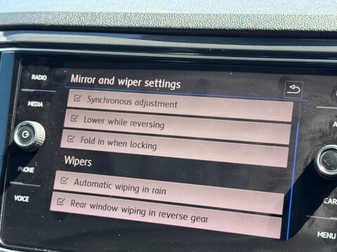 Volkswagen T-Roc 1.6 TDI SEL Euro 6 (s/s) 5dr 27
