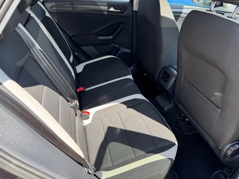 Volkswagen T-Roc 1.6 TDI SEL Euro 6 (s/s) 5dr 44
