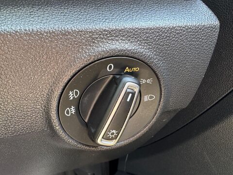 Volkswagen T-Roc 1.6 TDI SEL Euro 6 (s/s) 5dr 38