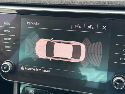 Skoda Superb 2.0 TDI SE Technology Euro 6 (s/s) 5dr 16