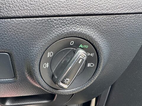 Skoda Superb 2.0 TDI SE Technology Euro 6 (s/s) 5dr 37