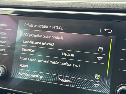 Skoda Superb 2.0 TDI SE Technology Euro 6 (s/s) 5dr 24