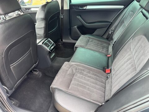Skoda Superb 2.0 TDI SE Technology Euro 6 (s/s) 5dr 43