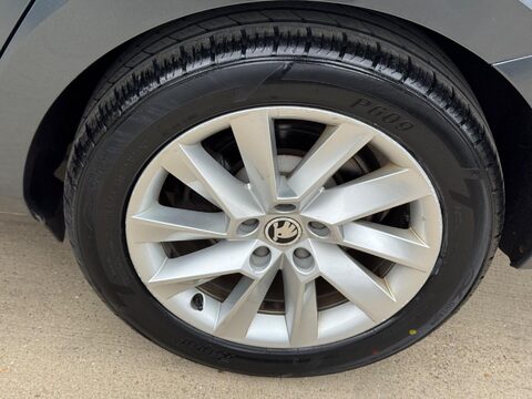 Skoda Superb 2.0 TDI SE Technology Euro 6 (s/s) 5dr 48