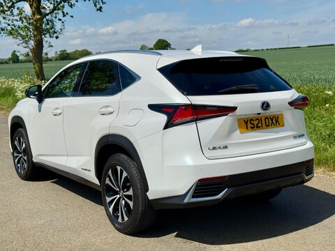 Lexus NX 2.5 300h GPF E-CVT 4WD Euro 6 (s/s) 5dr 7