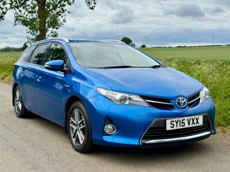 Toyota Auris 1.8 VVT-h Icon+ Touring Sports CVT Euro 5 (s/s) 5dr