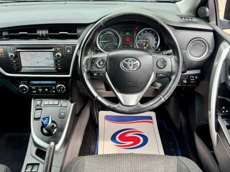 Toyota Auris 1.8 VVT-h Icon+ Touring Sports CVT Euro 5 (s/s) 5dr