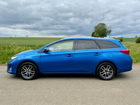 Toyota Auris 1.8 VVT-h Icon+ Touring Sports CVT Euro 5 (s/s) 5dr 7
