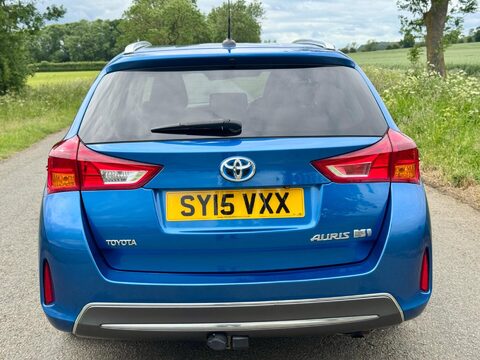Toyota Auris 1.8 VVT-h Icon+ Touring Sports CVT Euro 5 (s/s) 5dr 9