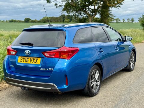Toyota Auris 1.8 VVT-h Icon+ Touring Sports CVT Euro 5 (s/s) 5dr 10