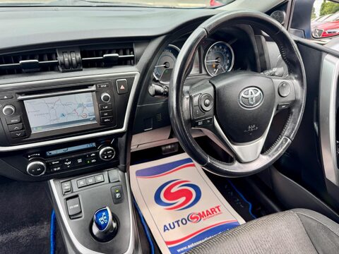 Toyota Auris 1.8 VVT-h Icon+ Touring Sports CVT Euro 5 (s/s) 5dr 12