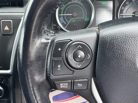 Toyota Auris 1.8 VVT-h Icon+ Touring Sports CVT Euro 5 (s/s) 5dr 28