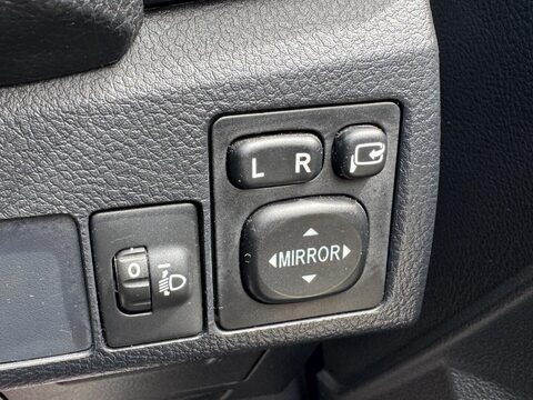 Toyota Auris 1.8 VVT-h Icon+ Touring Sports CVT Euro 5 (s/s) 5dr 30