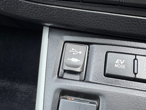 Toyota Auris 1.8 VVT-h Icon+ Touring Sports CVT Euro 5 (s/s) 5dr 25