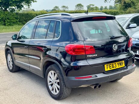 Volkswagen Tiguan 2.0 TDI BlueMotion Tech SE 4WD Euro 5 (s/s) 5dr