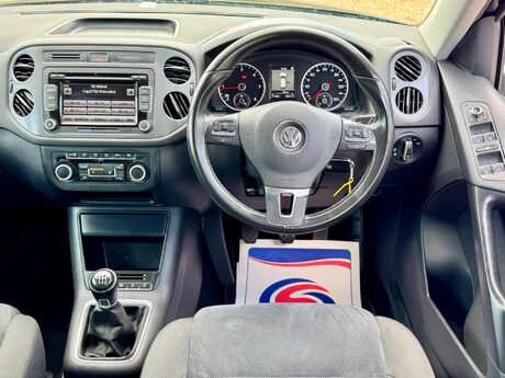 Volkswagen Tiguan 2.0 TDI BlueMotion Tech SE 4WD Euro 5 (s/s) 5dr