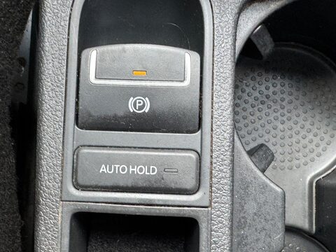 Volkswagen Tiguan 2.0 TDI BlueMotion Tech SE 4WD Euro 5 (s/s) 5dr 27
