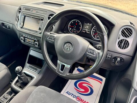 Volkswagen Tiguan 2.0 TDI BlueMotion Tech SE 4WD Euro 5 (s/s) 5dr 34