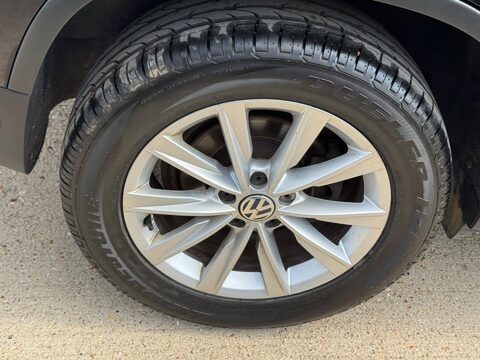 Volkswagen Tiguan 2.0 TDI BlueMotion Tech SE 4WD Euro 5 (s/s) 5dr 41