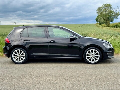 Volkswagen Golf 2.0 TDI BlueMotion Tech GT Euro 5 (s/s) 5dr 3