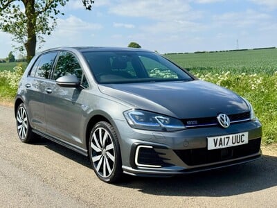 Volkswagen Golf 1.4 TSI 8.7kWh GTE Advance DSG Euro 6 (s/s) 5dr