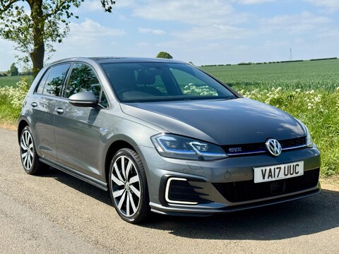 Volkswagen Golf 1.4 TSI 8.7kWh GTE Advance DSG Euro 6 (s/s) 5dr 1