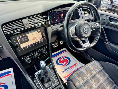 Volkswagen Golf 1.4 TSI 8.7kWh GTE Advance DSG Euro 6 (s/s) 5dr 11