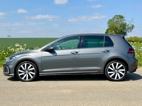 Volkswagen Golf 1.4 TSI 8.7kWh GTE Advance DSG Euro 6 (s/s) 5dr 7