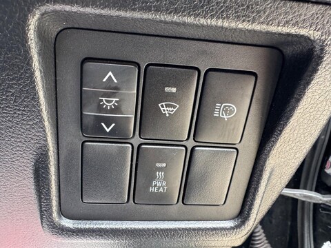 Toyota Land Cruiser 3.0 D-4D LC5 Auto 4WD Euro 5 5dr 42