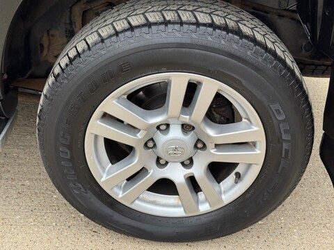 Toyota Land Cruiser 3.0 D-4D LC5 Auto 4WD Euro 5 5dr 52