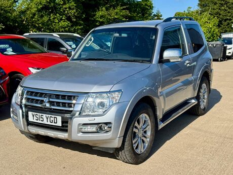 Mitsubishi Shogun 3.2 DI-DC Warrior 4WD Euro 5 3dr SWB