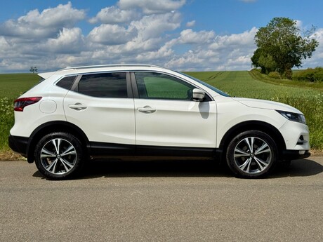 Nissan Qashqai 1.5 dCi N-Connecta Euro 6 (s/s) 5dr