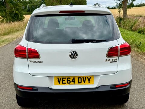 Volkswagen Tiguan 2.0 TDI BlueMotion Tech Match 4WD Euro 5 (s/s) 5dr 9