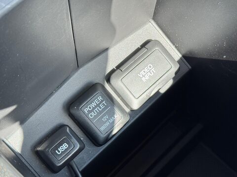 Honda CR-V 2.0 i-VTEC SR Auto 4WD Euro 5 5dr 27
