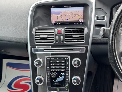 Volvo XC60 2.4 D5 R-Design Lux Nav Auto AWD Euro 6 (s/s) 5dr 14