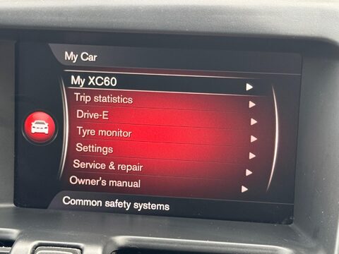 Volvo XC60 2.4 D5 R-Design Lux Nav Auto AWD Euro 6 (s/s) 5dr 24
