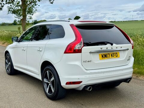 Volvo XC60 2.4 D5 R-Design Lux Nav Auto AWD Euro 6 (s/s) 5dr 8