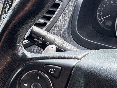 Honda CR-V 2.0 i-VTEC SE Plus Navi Auto 4WD Euro 6 5dr 33