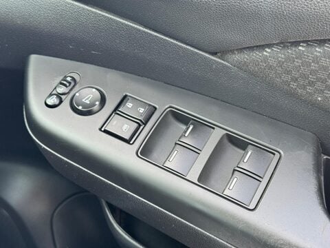 Honda CR-V 2.0 i-VTEC SE Plus Navi Auto 4WD Euro 6 5dr 36