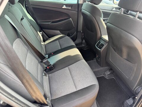 Hyundai TUCSON 1.6 GDi SE Nav Euro 6 (s/s) 5dr 37