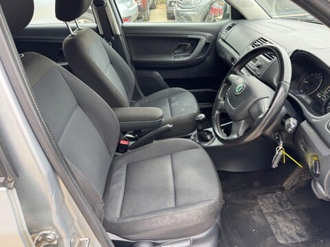 Skoda Fabia 1.6 TDI Elegance Euro 5 5dr 8