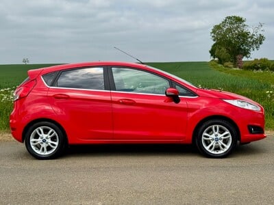 Ford Fiesta 1.0 Zetec Euro 5 (s/s) 5dr