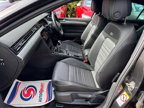 Volkswagen Passat 2.0 TDI EVO R-Line Euro 6 (s/s) 4dr 43