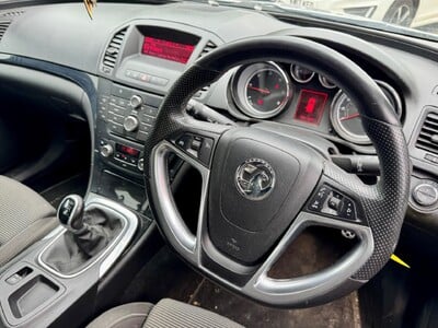 Vauxhall Insignia 2.0 CDTi SRi VX Line Euro 5 5dr