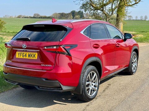 Lexus NX 2.5 300h Luxury E-CVT 4WD Euro 6 (s/s) 5dr 9