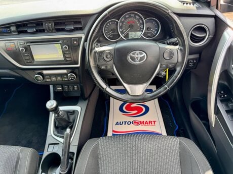 Toyota Auris 1.6 V-Matic Icon Plus Euro 5 5dr