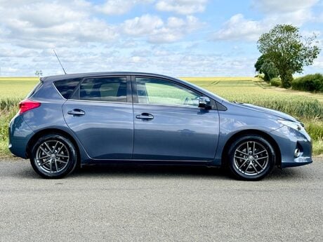 Toyota Auris 1.6 V-Matic Icon Plus Euro 5 5dr