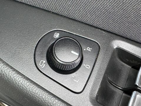 SEAT Leon 1.5 TSI EVO FR Euro 6 (s/s) 5dr 36